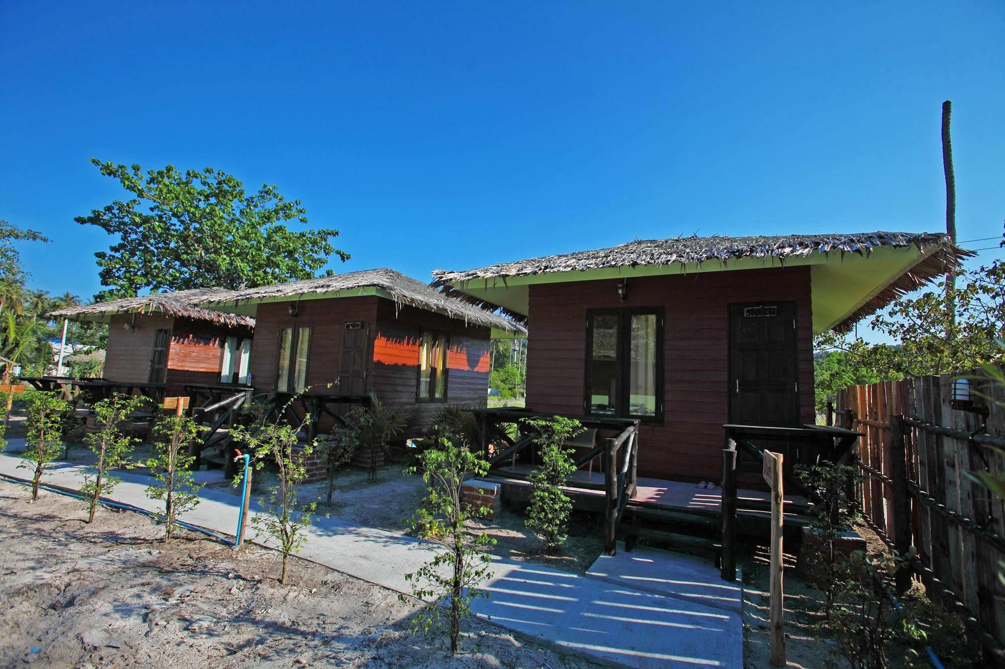 Hotel Pp Red Tuna Hut à Koh Koh Phi Phi Don Extérieur photo