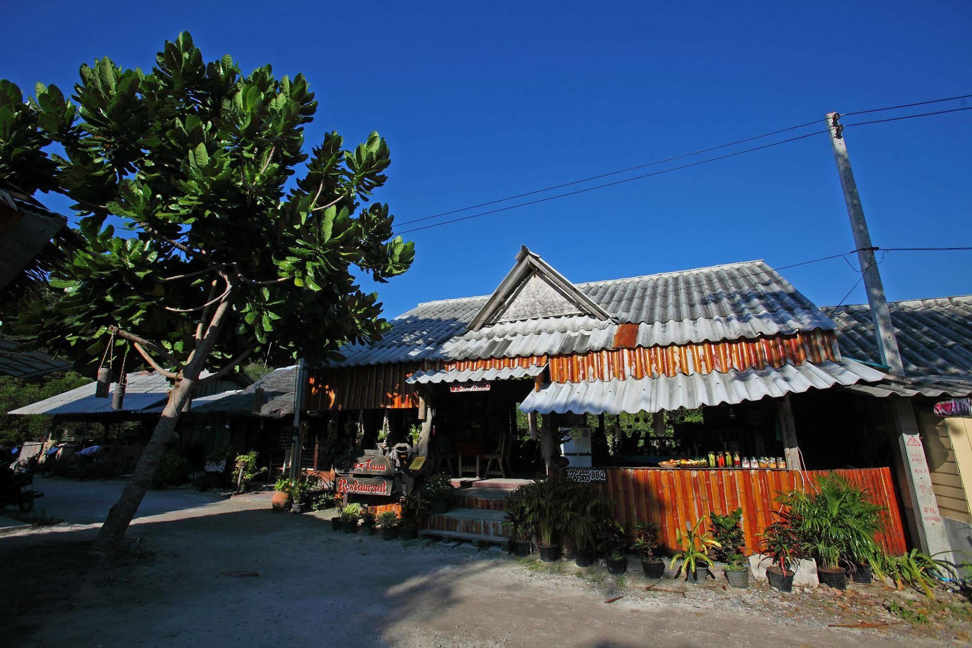 Hotel Pp Red Tuna Hut à Koh Koh Phi Phi Don Extérieur photo