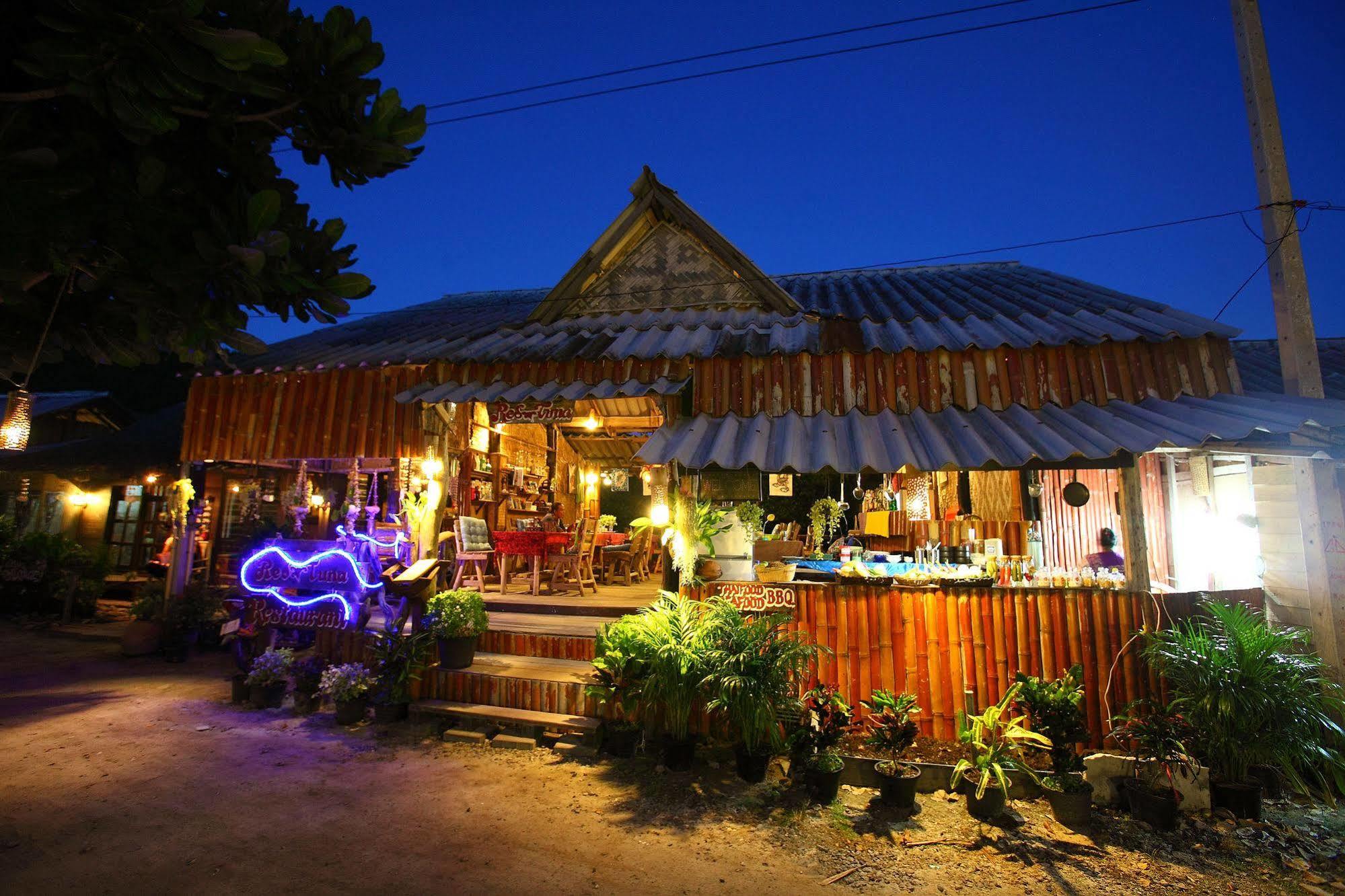 Hotel Pp Red Tuna Hut à Koh Koh Phi Phi Don Extérieur photo